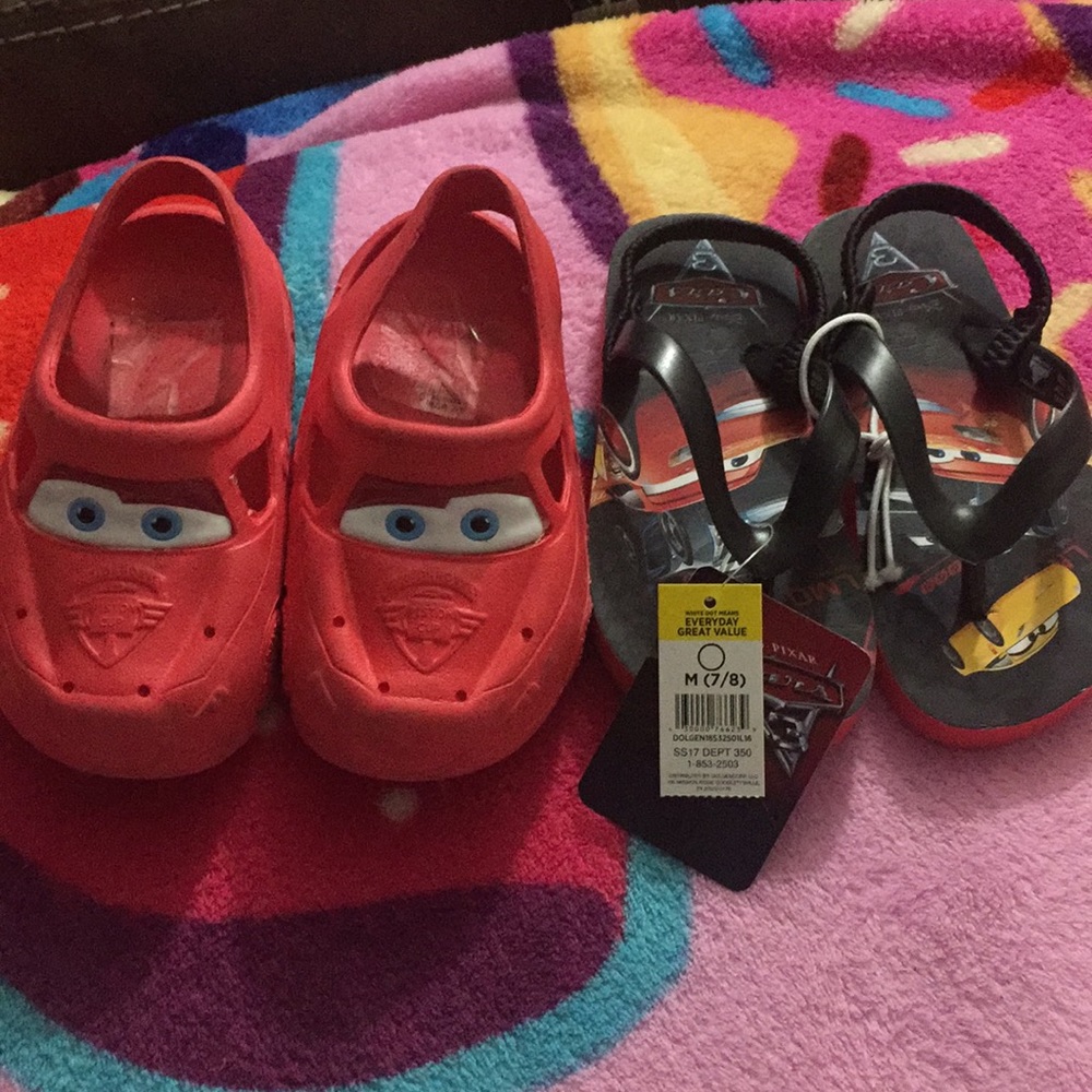 😎Toddlers shoes size 7/8😎